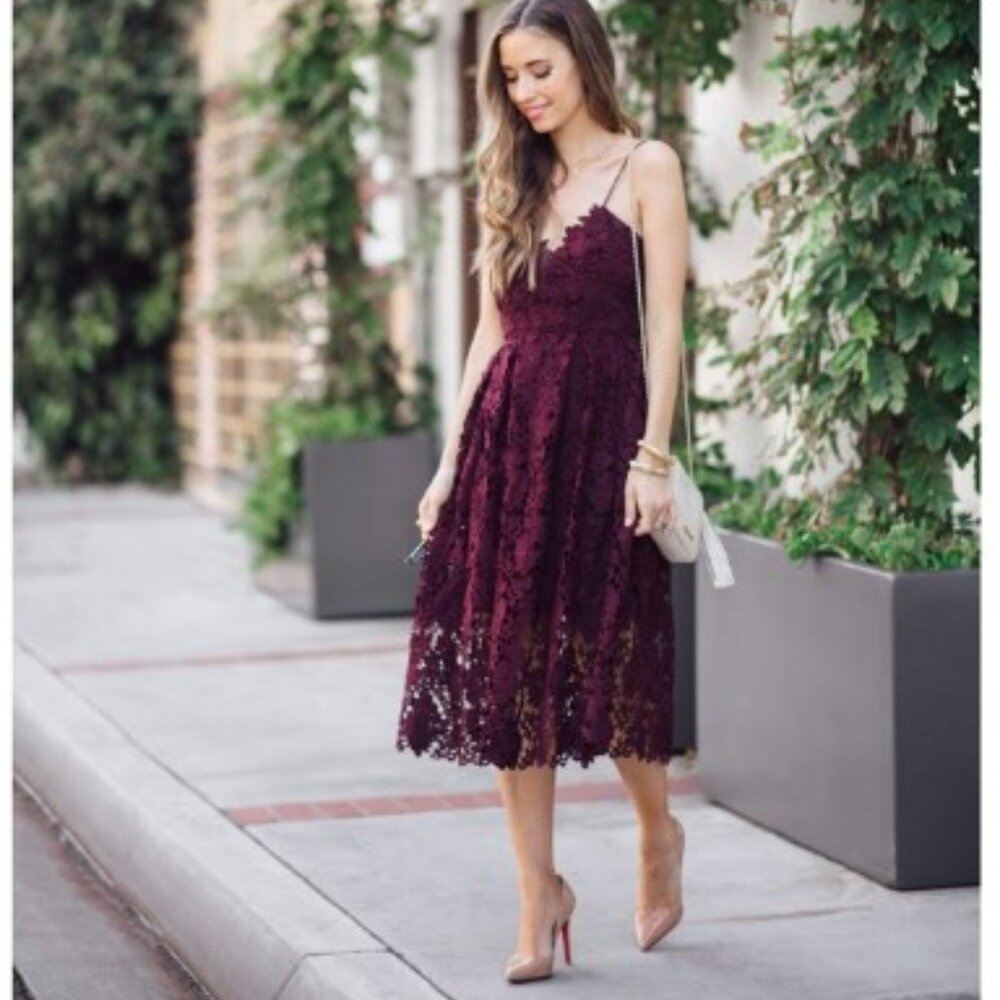 Anthropologie Donna Morgan Renata Burgundy Plum Lace Dress- Size 4